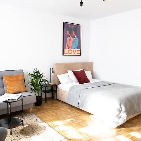 Oomph Warsaw Center Well Designed Apartment With Balcony Eksteriør billede